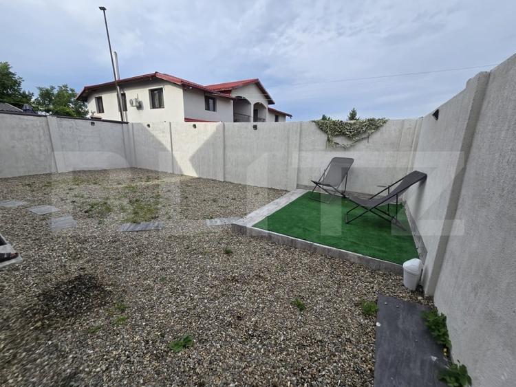 Casă individuală cu 4 camere cu Canalizare în Priseaca