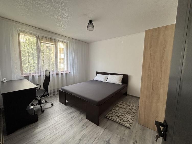 Apartament cu 2 camere decomandat în Precista