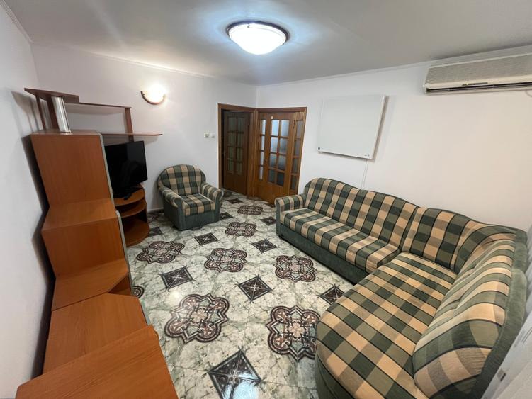 Apartament cu 2 camere semidecomandat în Tineretului