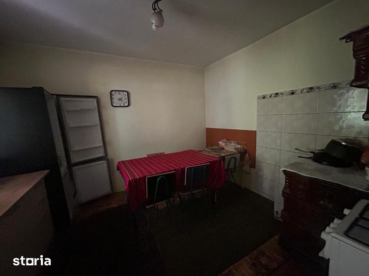 Casă cu 4 camere cu Teren 1100 Mp în Dumbrava