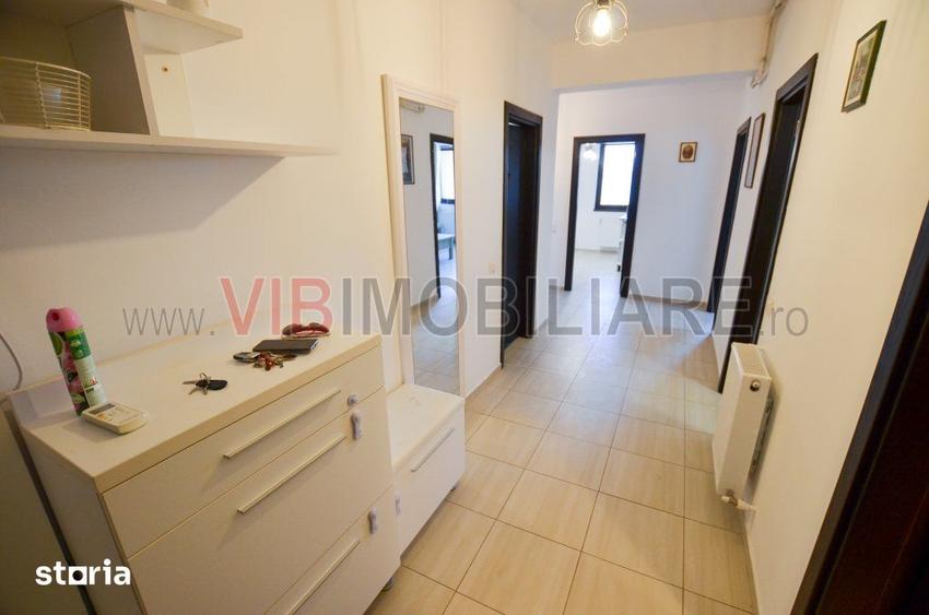 Apartament cu 3 camere decomandat, mobilat în Titan