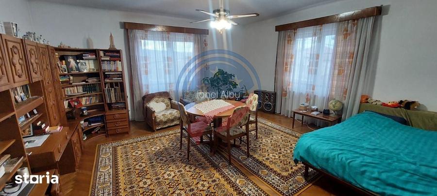 Casa tip duplex de vanzare 217 mp, teren 897 mp, zona centrala Ludu?