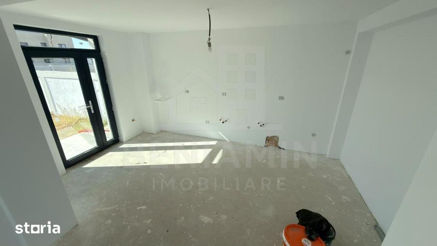 Casă cu 4 camere decomandat cu Teren 328 Mp în Șimnicu de Sus