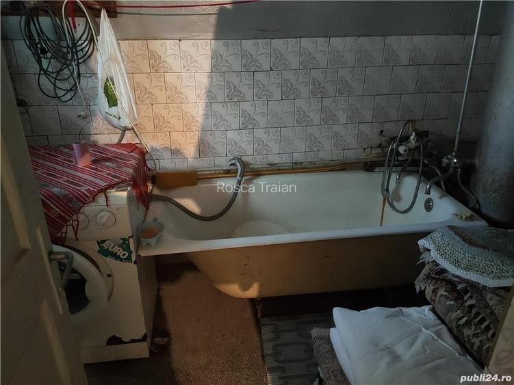 Vand casa in Tg. Ocna, teren 500 mp, central, la 500 metri de Penny