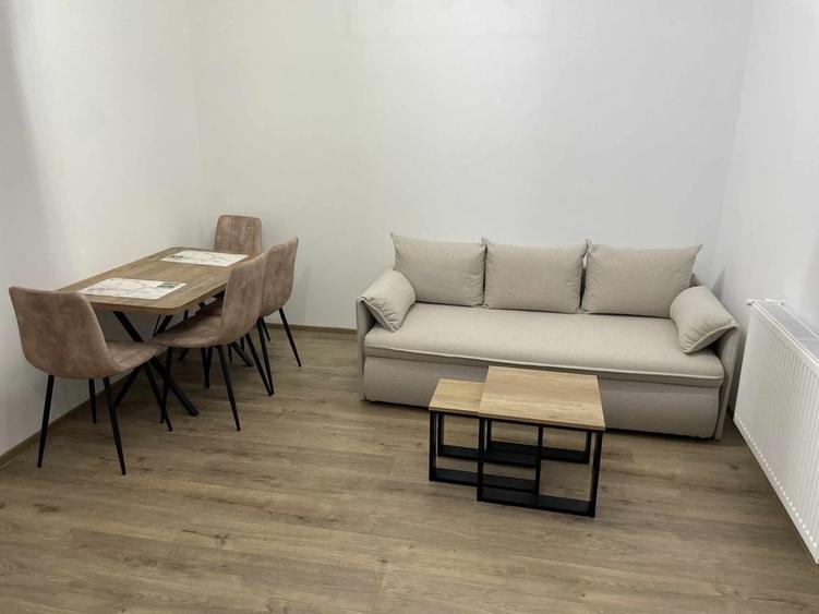 Apartament cu 2 camere semidecomandat în Cetate