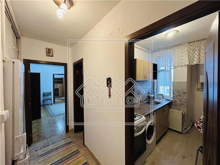 Ap cu 2 camere si balcon, Zona N. Iorga - Disponibil imediat - 5