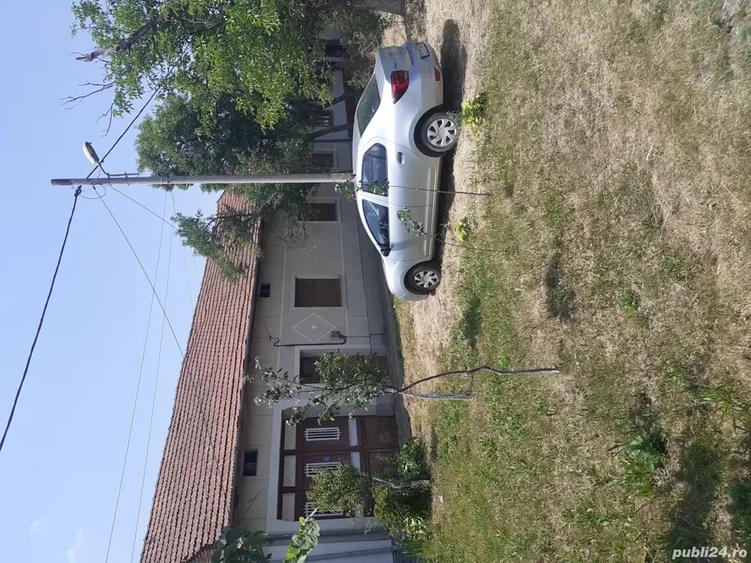 Casă cu 6 camere în Sacu
