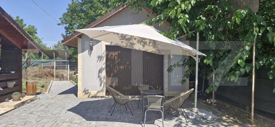 Casă individuală cu 6 camere cu Canalizare în Titu