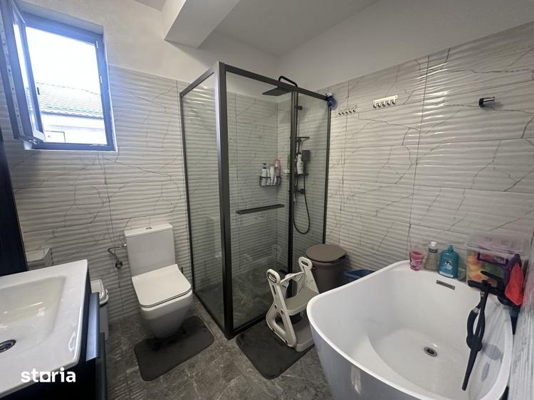 Casă cu 3 camere cu Teren 408 Mp în Central