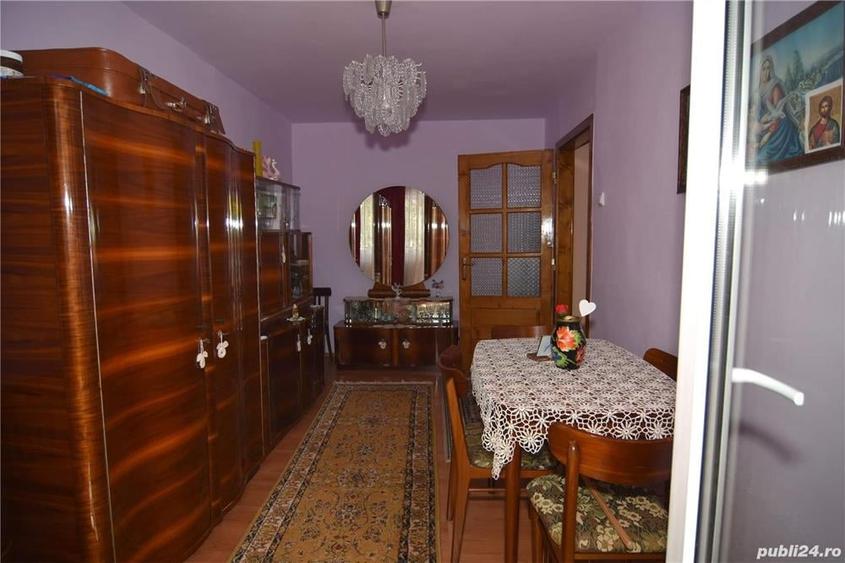 Apartament cu 3 camere decomandat în Buziaș