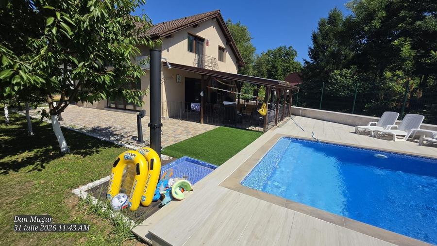 Casă cu 4 camere în Valea Borcutului