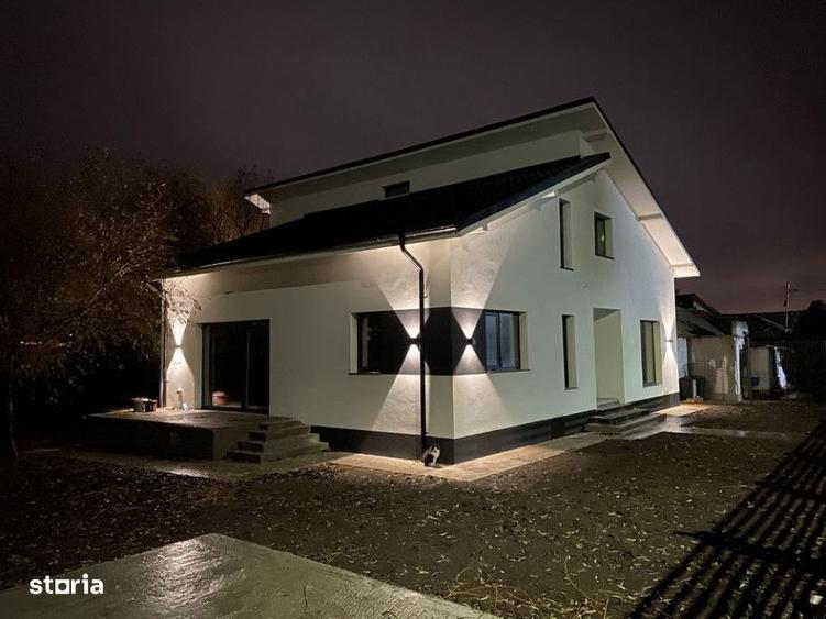 Casă cu 4 camere în Cumpăna
