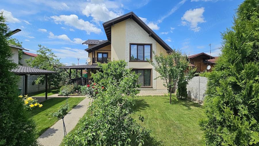 Casă cu 7 camere cu Teren 431 Mp în Exterior Vest