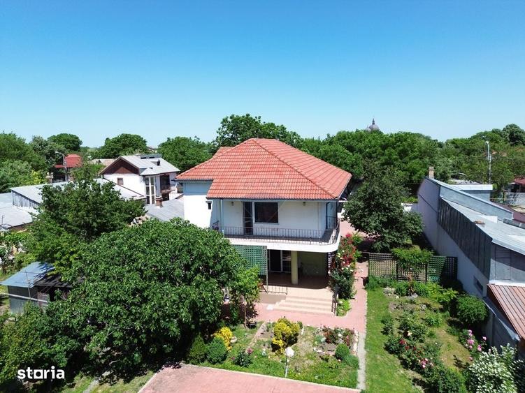 Casă cu 4 camere în Sârbi