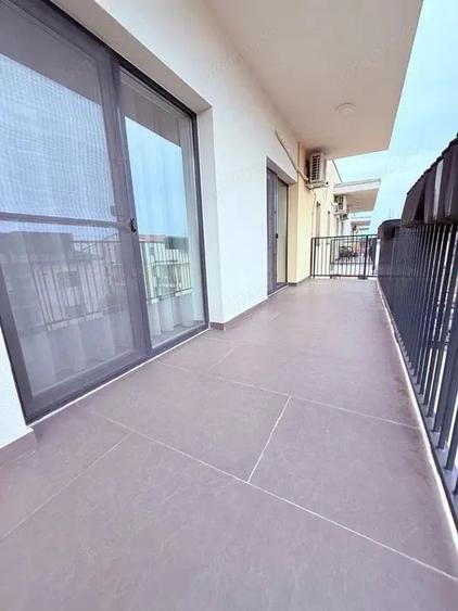Apartament cu 2 camere semidecomandat în Soarelui