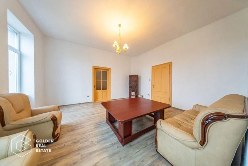 Casă cu 3 camere cu Canalizare în Lipova