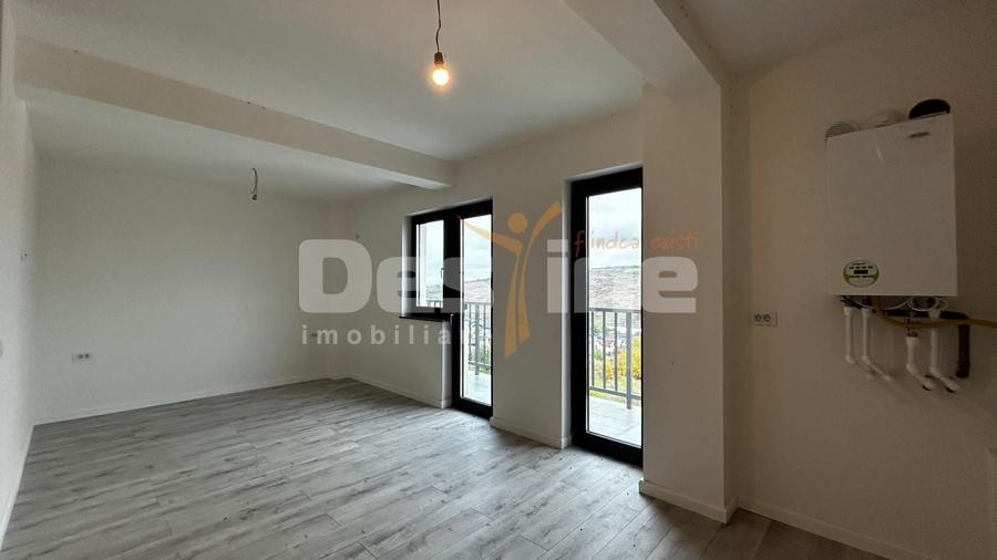 Apartament cu 3 camere decomandat în Rediu
