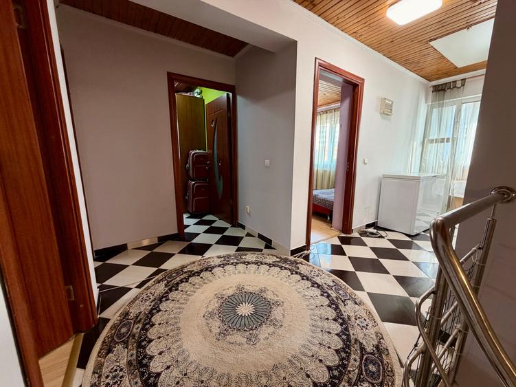Duplex cu 4 camere cu Canalizare în Metalurgiei