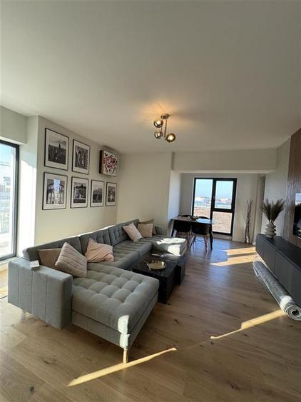 Apartament cu 4 camere decomandat, mobilat în Pipera