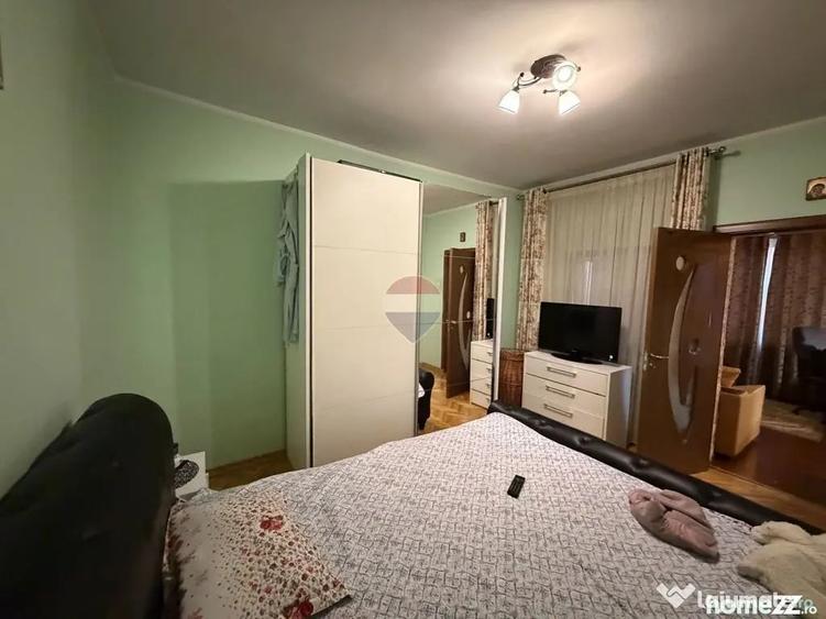 Casă cu 4 camere cu Teren 2500 Mp în Bolotești