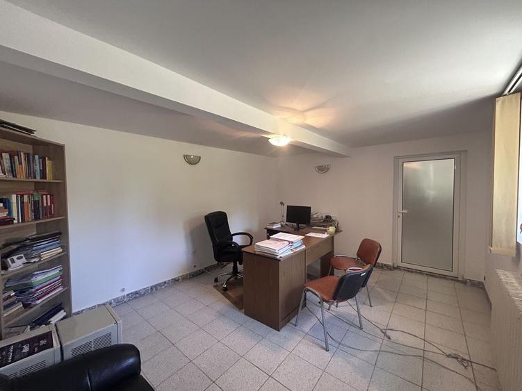 Spațiu comercial, de 70 mp, în Central