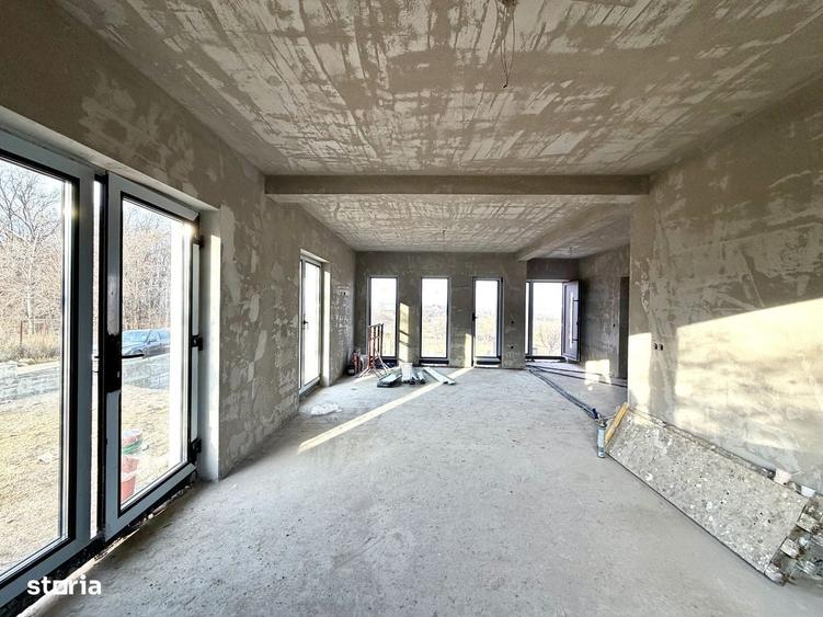 Casă cu 4 camere în Central