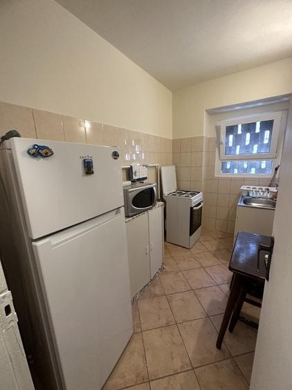 Apartament cu 2 camere semidecomandat, mobilat în Calea Victoriei