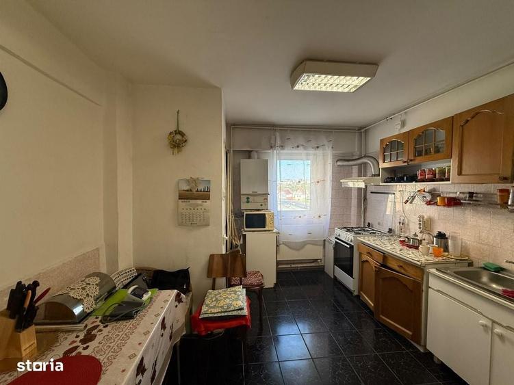 Apartament cu 2 camere semidecomandat în Turnișor
