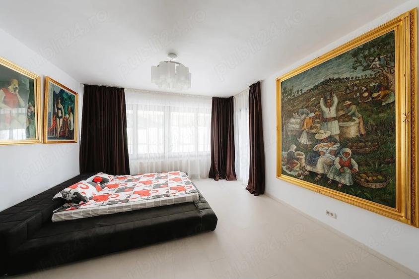 Casă cu 8 camere cu Teren 2500 Mp în Ghermănești