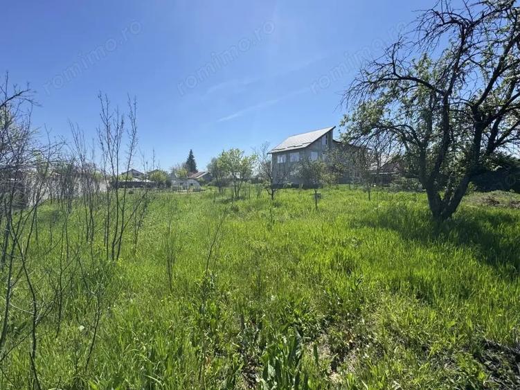 Teren de 2775 mp, în Olteni