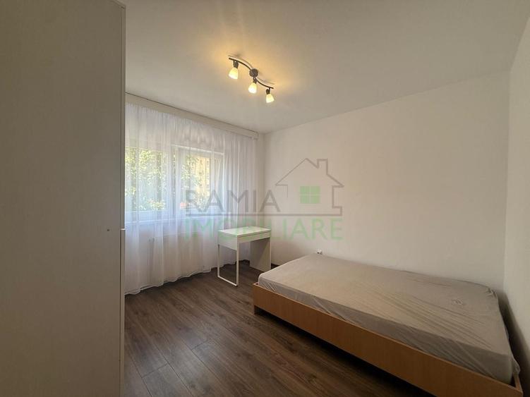 Apartament cu 3 camere decomandat, mobilat în Tractorul