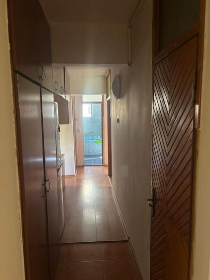 Apartament cu 3 camere decomandat în Alfa