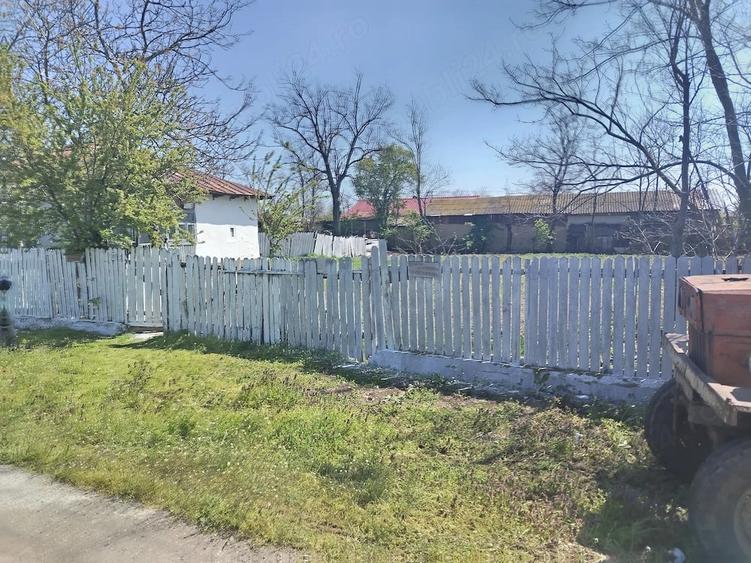 Casă cu 3 camere cu Teren 1250 Mp în Glodeanu-Siliștea