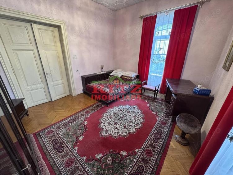 Casă cu 2 camere cu Teren 938 Mp în Sud