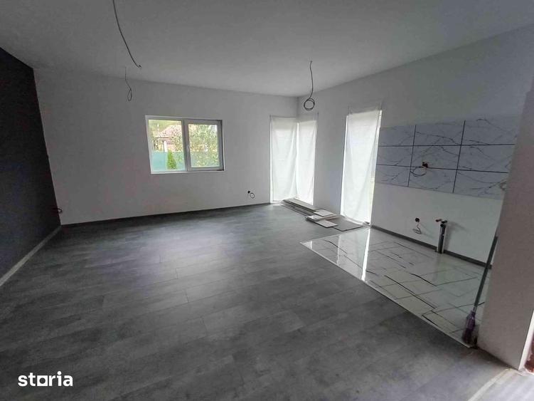 Casă cu 2 camere cu Teren 841 Mp în Ceuaș