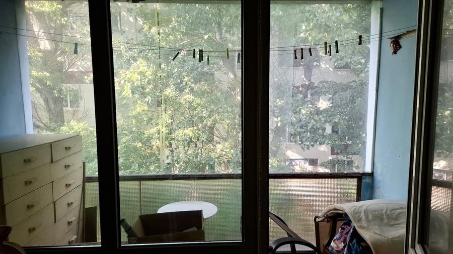Apartament cu 4 camere decomandat în Berceni
