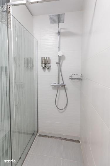Apartament cu 3 camere în Tractorul