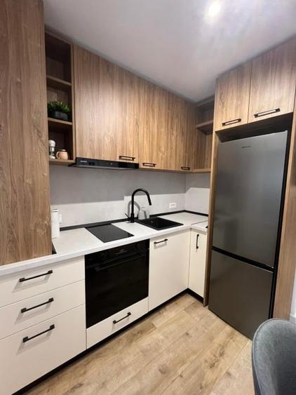Apartament cu 3 camere decomandat în Piața Unirii