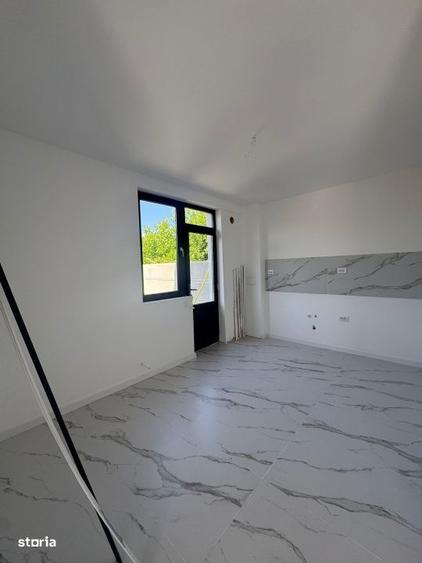 Casă cu 3 camere cu Teren 200 Mp în Central