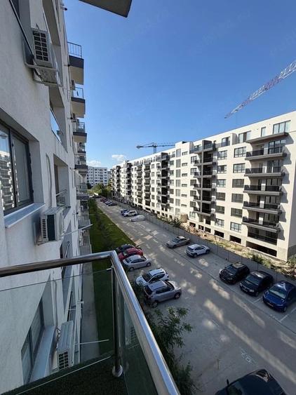 Garsonieră decomandată în Apărătorii Patriei