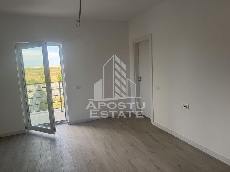 Duplex cu 4 camere cu Canalizare în Giarmata