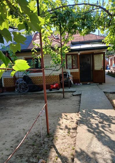 Casă cu Teren 300 Mp în Central