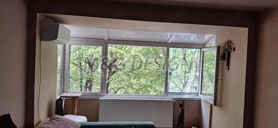 Apartament cu 2 camere semidecomandat în Tipografilor