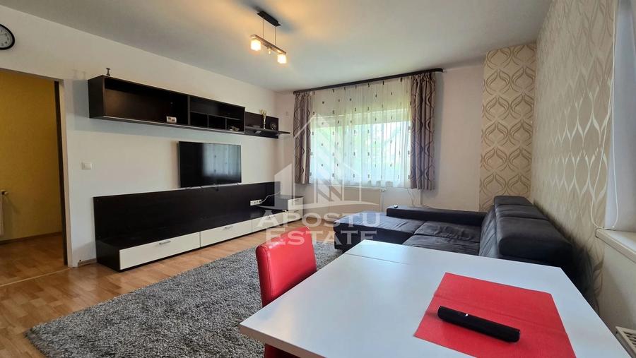 Apartament cu 3 camere decomandat, mobilat în Aradului