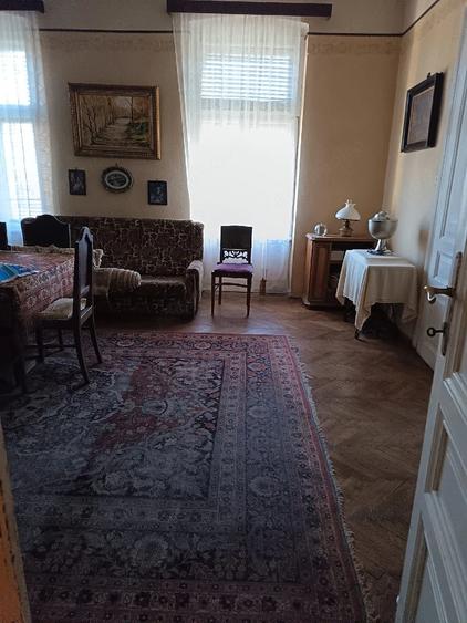 Casă cu 5 camere cu Teren 553 Mp în Bălcescu
