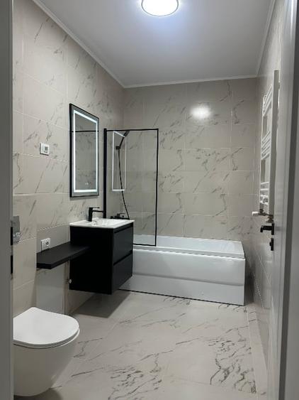 Apartament cu 3 camere semidecomandat, mobilat în Copou