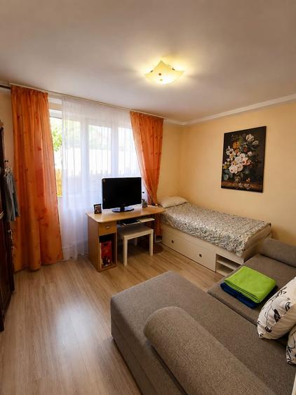 Duplex cu 5 camere cu Canalizare în Central