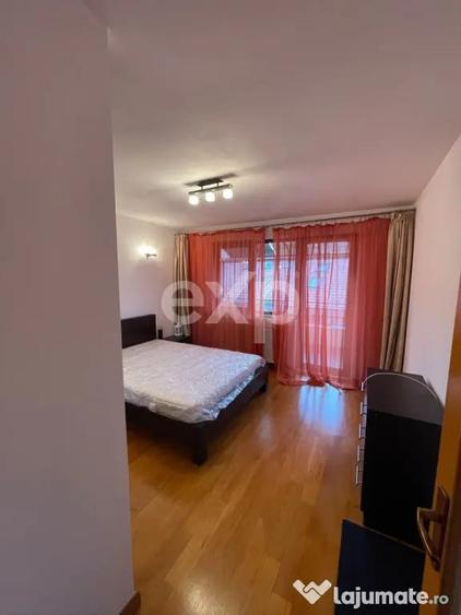 Apartament cu 3 camere semidecomandat în Andrei Mureșanu