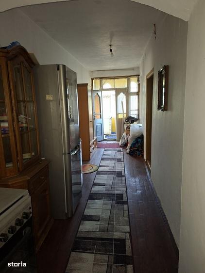 Casă cu 3 camere în Bujor
