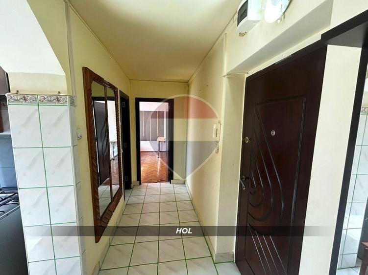 Apartament cu 2 camere decomandat, mobilat în Central